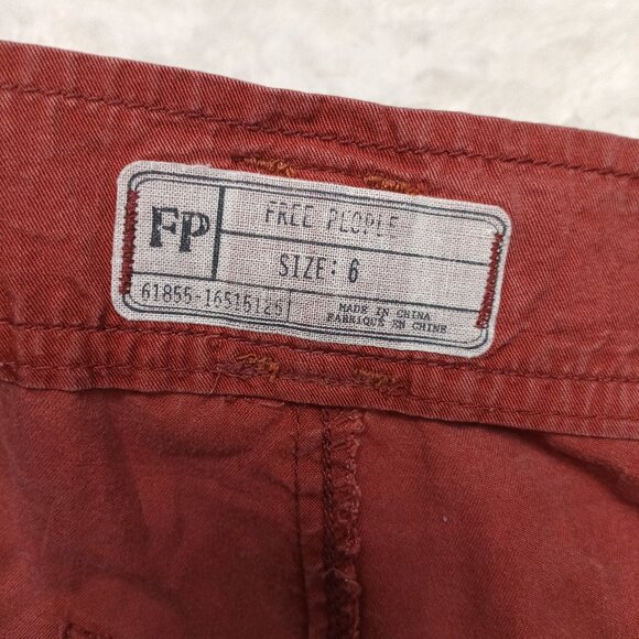 Free People Women's Red Tencel Cargo Shorts Size 6 - Picture 6 of 7